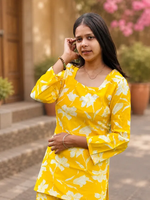 Bibhatsu_Women's_Mustard_Yellow_Floral_Printed_Cotton_Co_Ord_Set_Square_Neck_Regular_Fit_Casual_Office_Wear