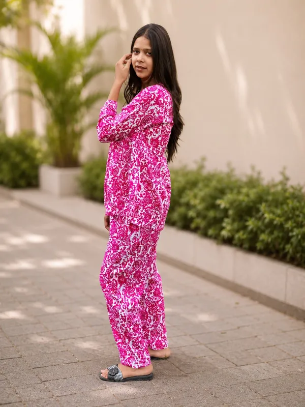 Bibhatsu_Women's_Pink_Paisley_Printed_Cotton_Co_Ord_Set_V_Neck_Regular_Fit_Casual_Office_Wear