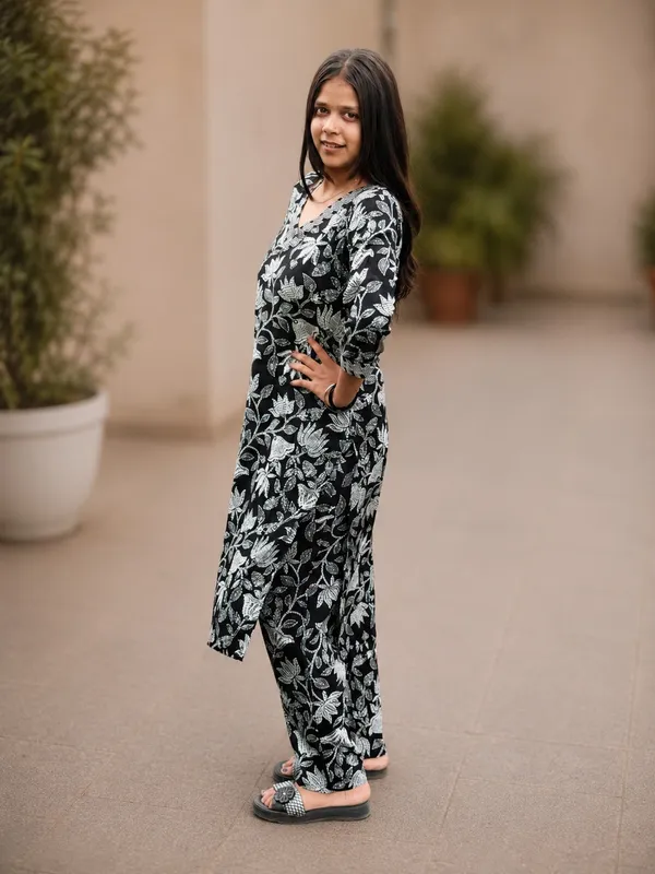 Bibhatsu_Women's_Black_Lotus_Printed_Cotton_Long_Kurta_Pant_Set_V_Neck_3_4_Sleeve_Casual_Office_Wear