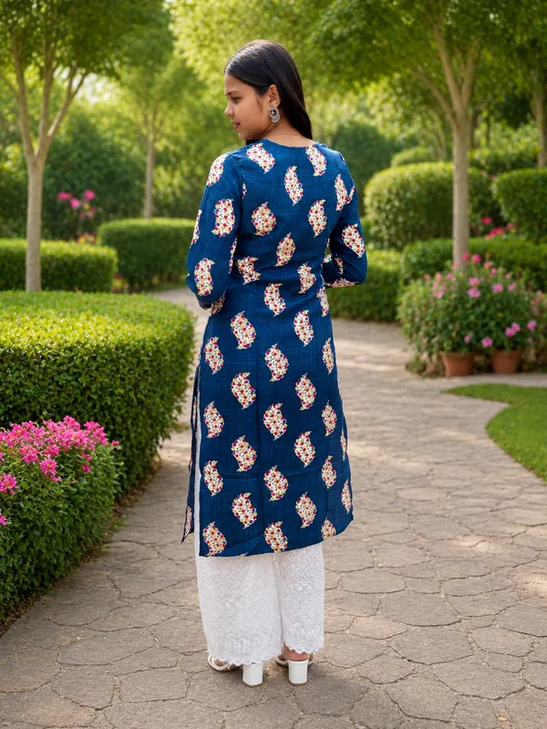 Bibhatsu_Women's_Blue_Floral_Printed_Straight_Kurti_3/4_Sleeve