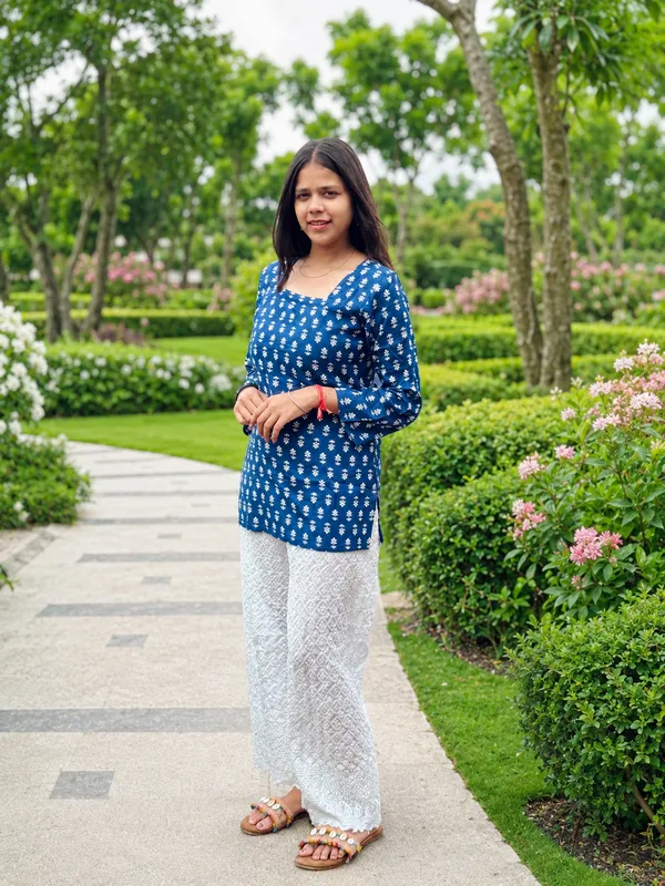 Bibhatsu_Women's_Blue_Printed_Straight_Kurti_3/4_Sleeve
