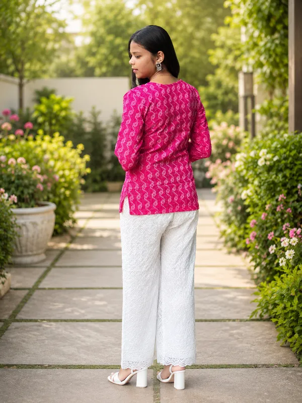 Bibhatsu_Women's_Pink_Printed_Cotton_Short_Kurti_3/4_Sleeve_Casual_Daily_Wear