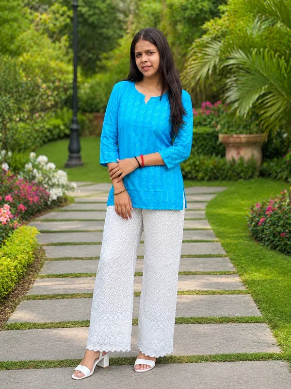Bibhatsu_Women's_Sky_Blue_Printed_Short_Kurti_3/4_Sleeve