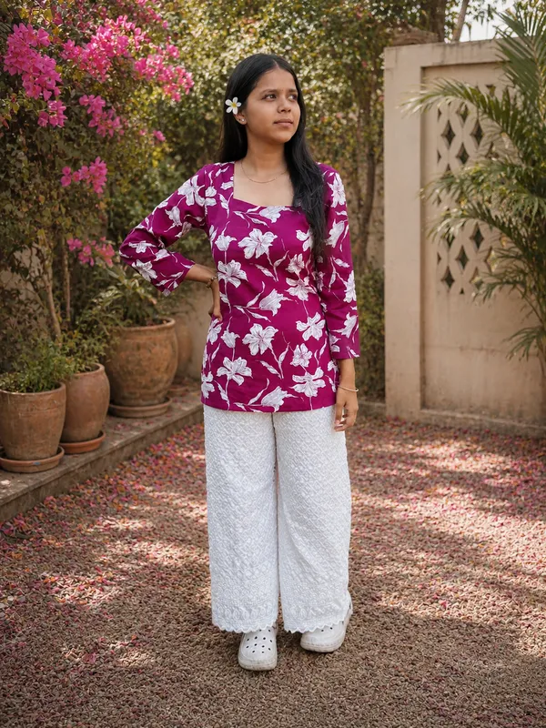Bibhatsu_Apparels_Women's_Purple_Floral_Printed_Straight_Kurti_Square_Neck_Full_Sleeves_Cotton_Kurti