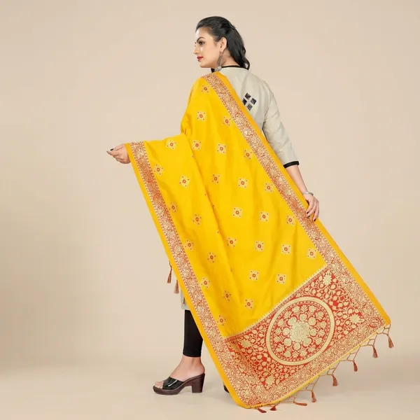 Yellow_Threads_Jacquard_Self_Design_Dupatta_For_Women