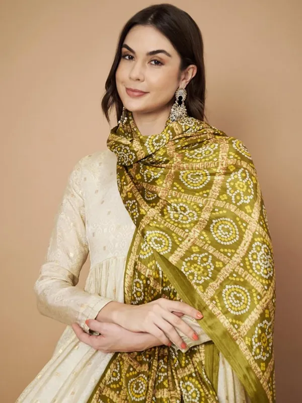 Olive_Green_Chinon_Crushed_Bandhani_Printed_Dupatta_With_Tassels_For_Women