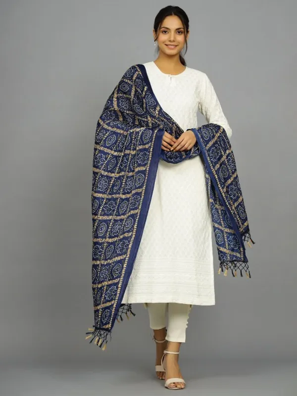 Navy_Blue_Chinon_Crushed_Bandhani_Printed_Dupatta_With_Tassels_For_Women