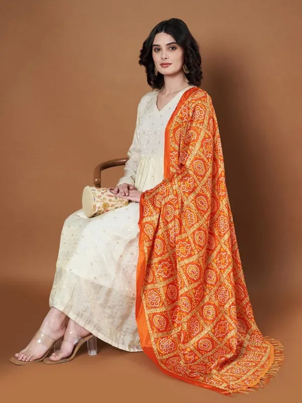 Orange_Chinon_Crushed_Bandhani_Printed_Dupatta_With_Tassels_For_Women