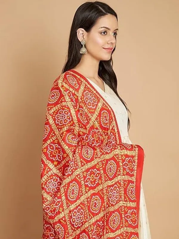 Red_Chinon_Crushed_Bandhani_Printed_Dupatta_With_Tassels_For_Women