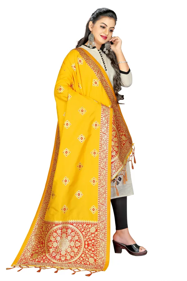 Yellow_Threads_Jacquard_Self_Design_Dupatta_For_Women