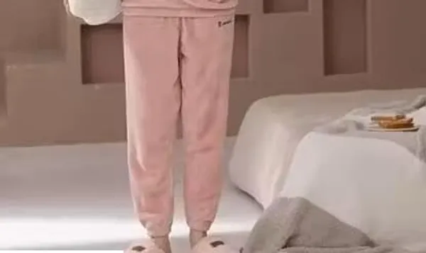 Women_Sweatshirt_And_Trouser_Set