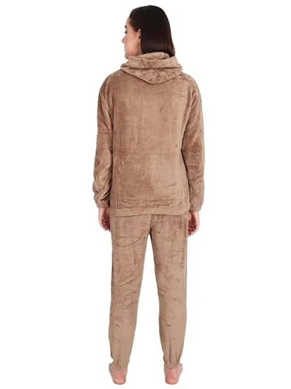 Women_Sweatshirt_And_Trouser_Set