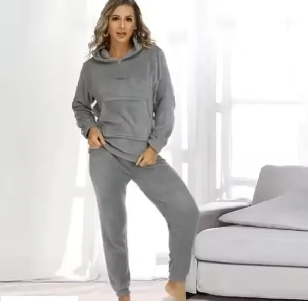 Women_Sweatshirt_And_Trouser_Set