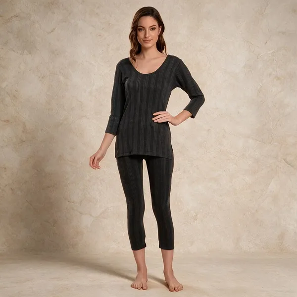 Black_Polycotton_Slim_Fit_Thermal_Set_For_Women