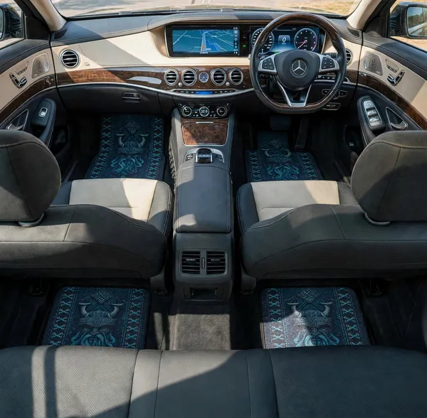 Polyester_Anti-Slip_Rubber_Black_Printed_Car_Floor_Mat_Pack_Of_2