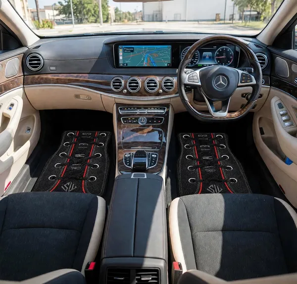 Polyester_Anti-Slip_Rubber_Universal_Black_Car_Floor_Mat_Set_Of_4
