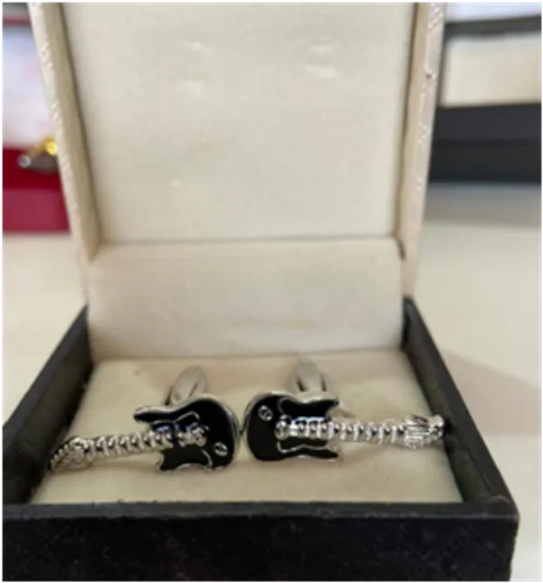 Guitar_Cufflink_Set_Of_2