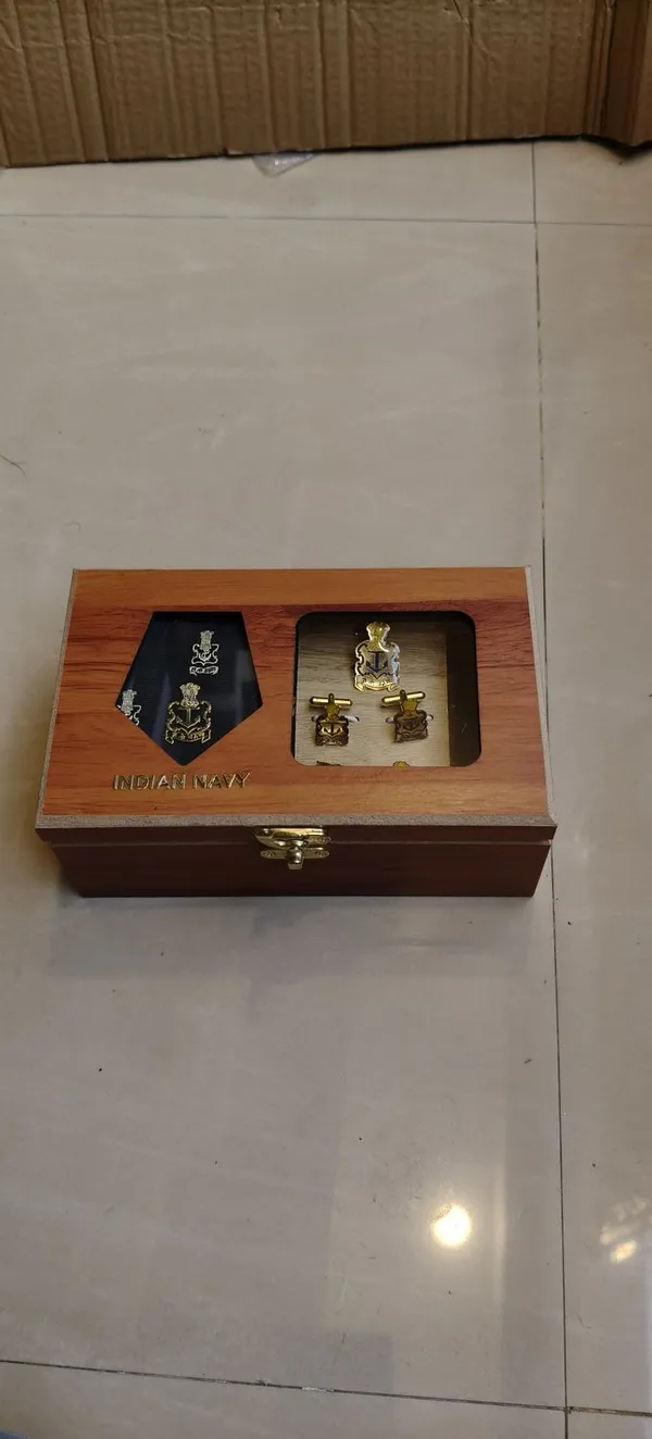 Tie_Pin_Cufflink_Tie_Pin_Lapel_Pin_Box
