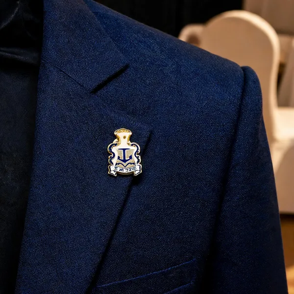 Golden_Brass_Engraved_Indian_Navy_Lapel_Pin_For_Unisex