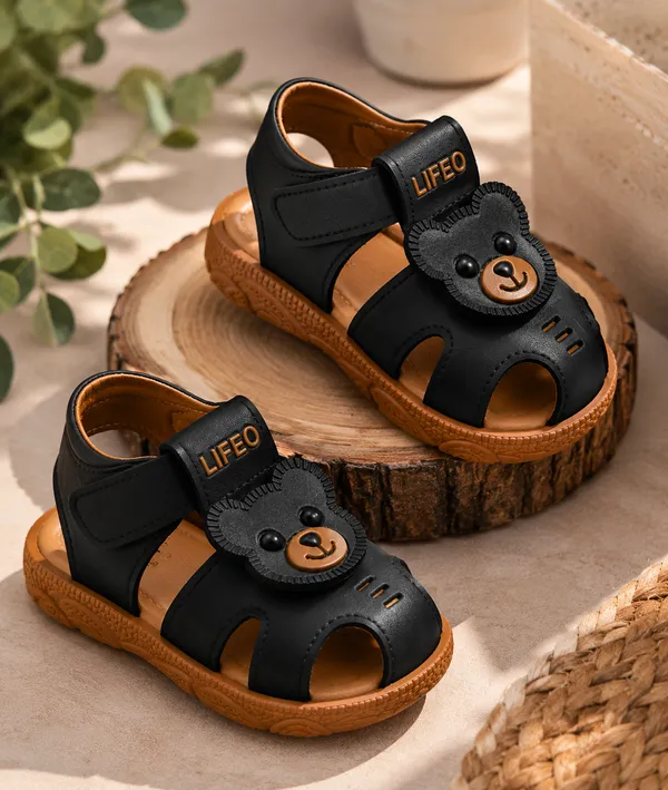 Black_And_Brown_Bear_Design_Sandals_For_Kids