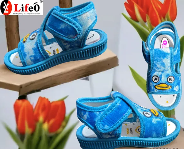 Sky_Blue_Textured_Cartoon_Sandals_For_Kids