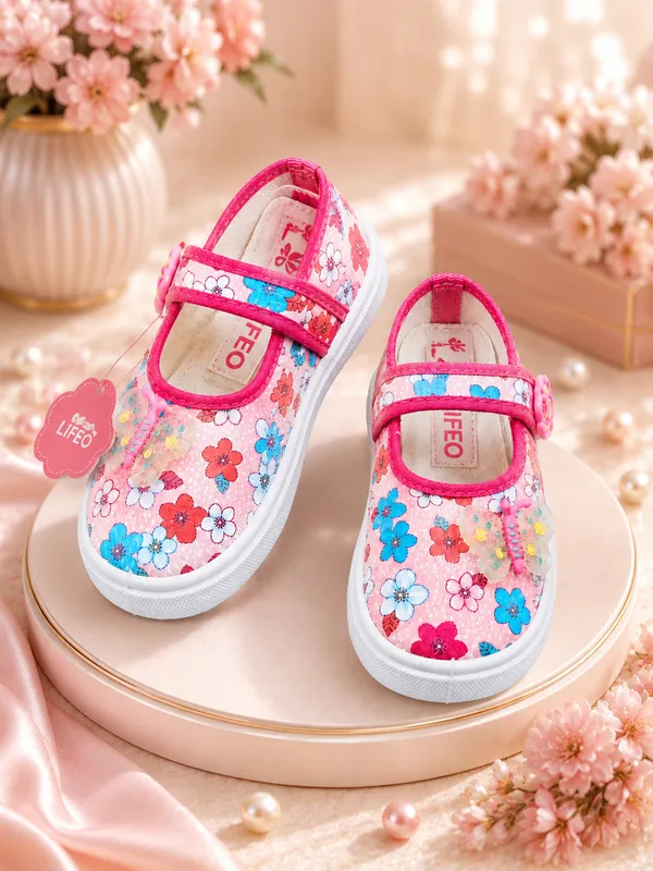 Pink_Floral_Canvas_Mary_Jane_Shoes_For_Girls