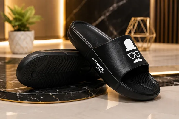 Black_Slip-On_Slides_For_Men