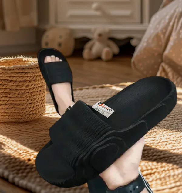 Black_Textured_Slip-On_Slides_For_Unisex
