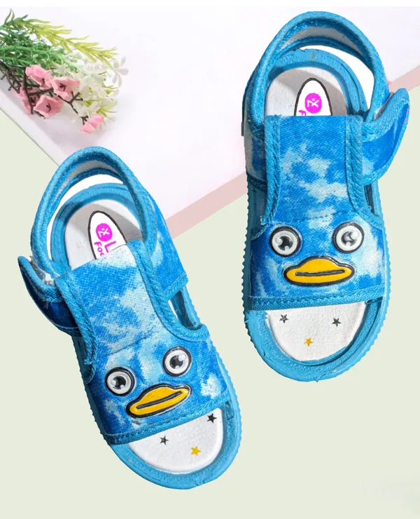 Sky_Blue_Textured_Cartoon_Sandals_For_Kids