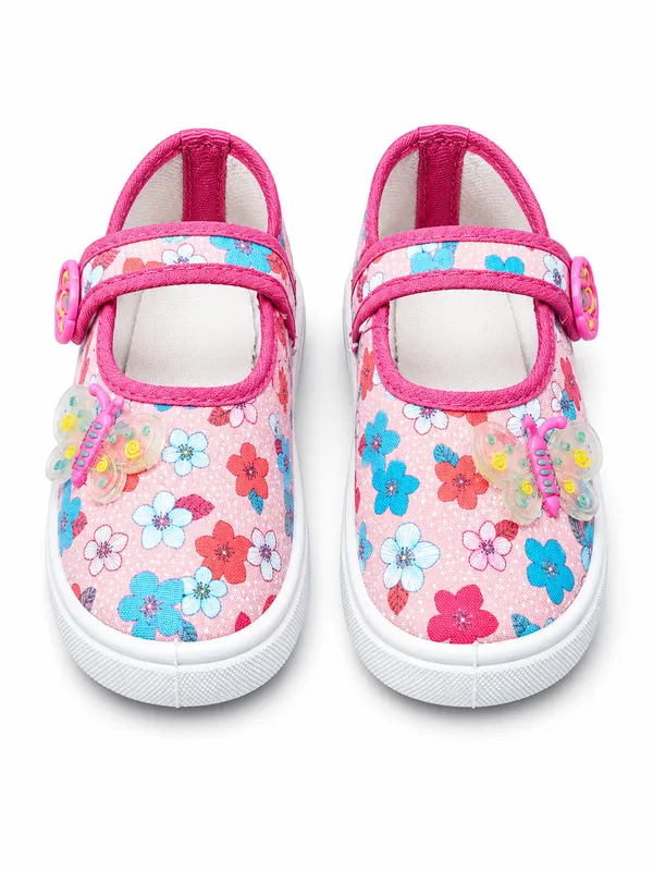 Pink_Floral_Canvas_Mary_Jane_Shoes_For_Girls