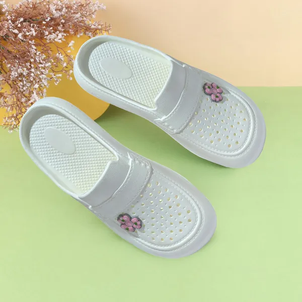 White_Slip-On_Clog_Sandals_For_Women