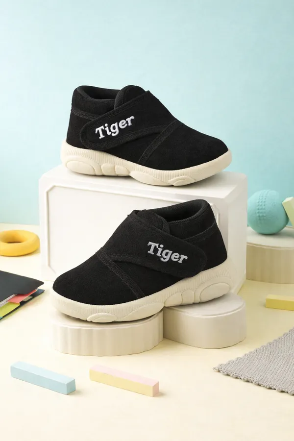 Black_Textile_Velcro_Baby_Booties