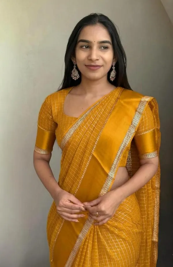Yellow_Viscose_Georgette_Checked_Saree_For_Women
