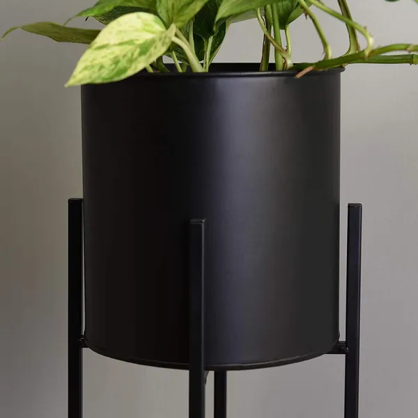 Metal_Plant_Stand