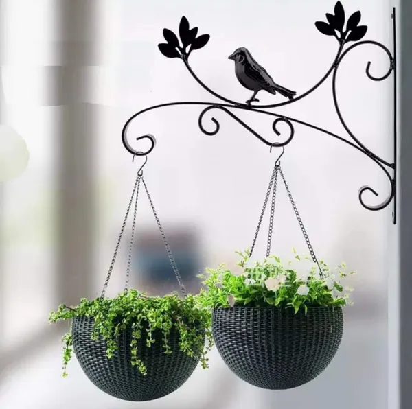 Wall_Hanging_Bracket_For_Planters