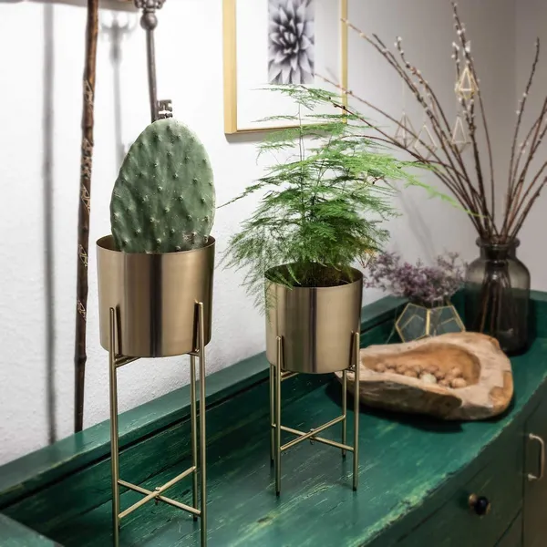 Metal_Plant_Stand