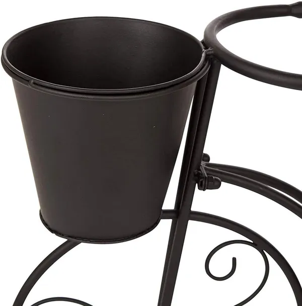 Metal_Standing_Planter