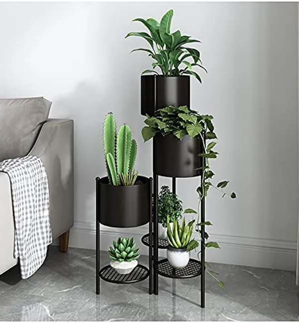 Metal_Plant_Stand_With_Planter