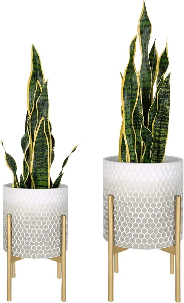 Metal_Planter_With_Stand