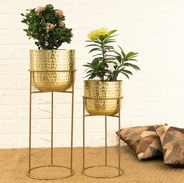Metal_Plant_Stand_With_Planter_Pot
