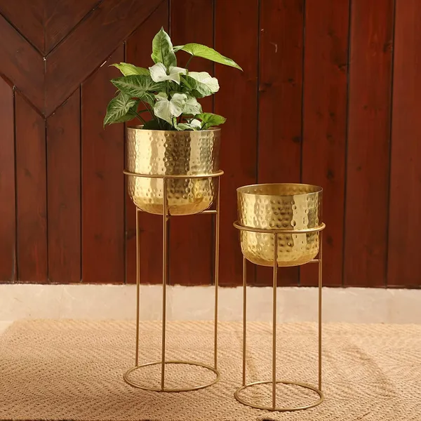 Metal_Plant_Stand_With_Planter_Pot