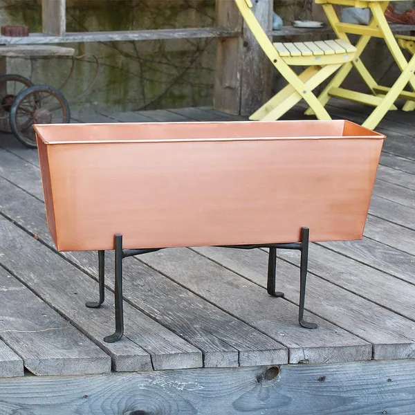 Flower_Window_Box_With_Bracket