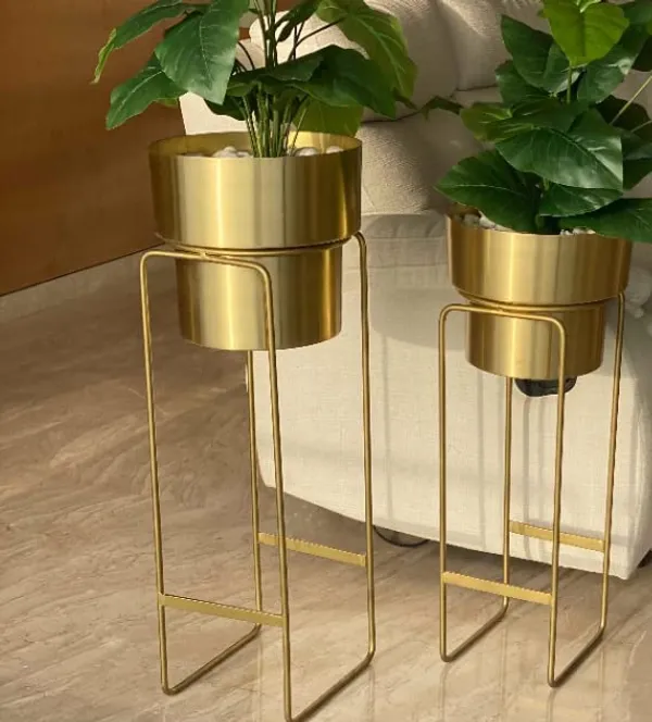 Metal_Plant_Stand_With_Planter_Pot