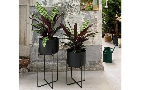 Metal_Floor_Flower_Stand