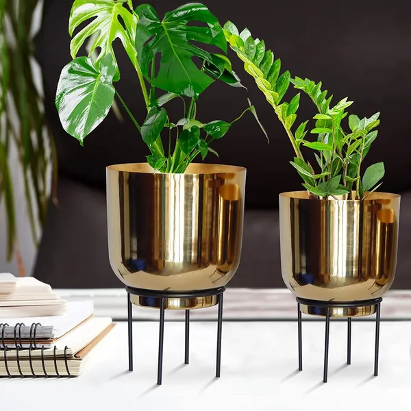 Metal_Plant_Pot_With_Stand
