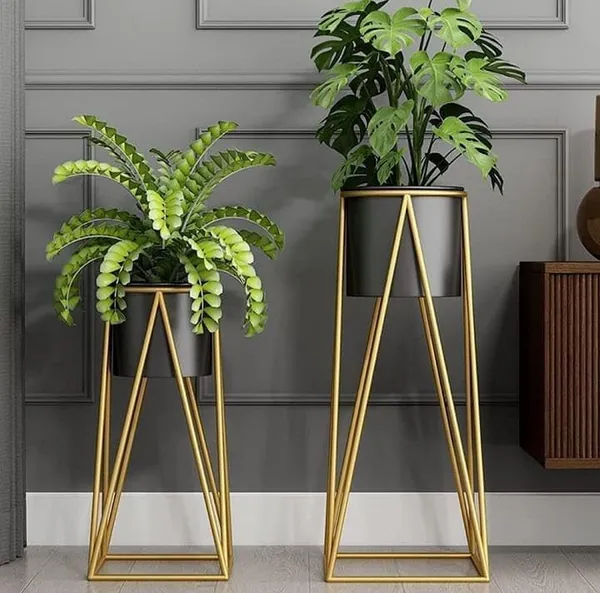 Iron_Flower_Pot_Stand_With_Planter