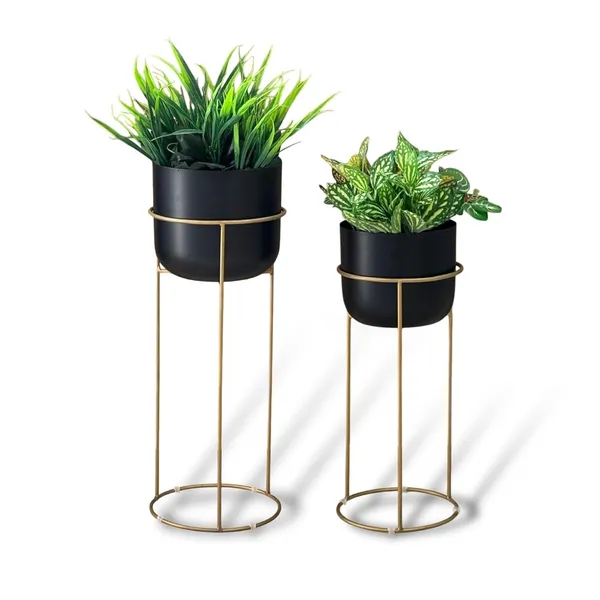 Metal_Planter_With_Stand