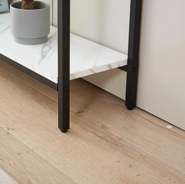 Console_Table_With_Golden_Frame