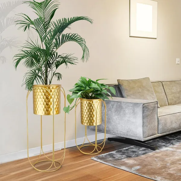 Metal_Planter_With_Stand