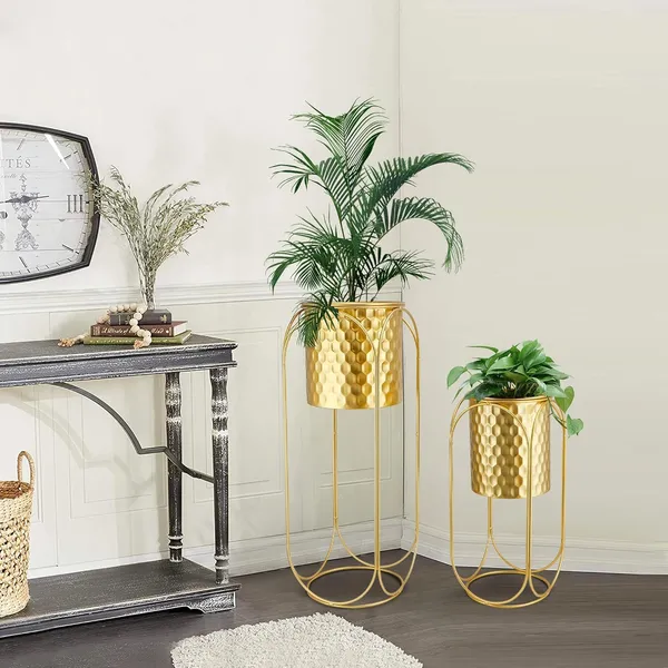 Metal_Planter_With_Stand